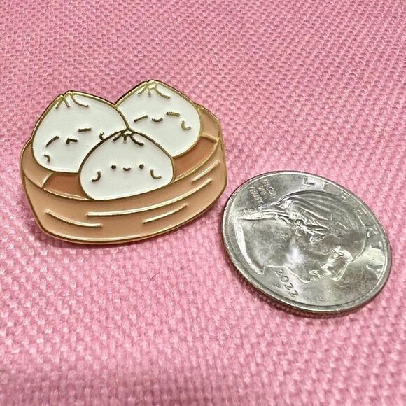 Kawaii Smiley Face Soup Dumplings in Basket enamel pin - Picture 2 of 4